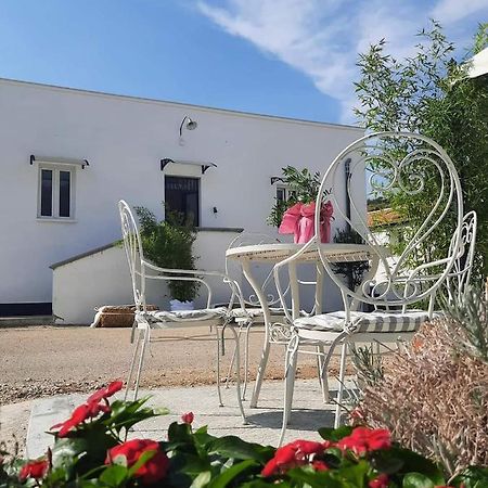Masseria Santa Maria Гравина ин Пулия Екстериор снимка