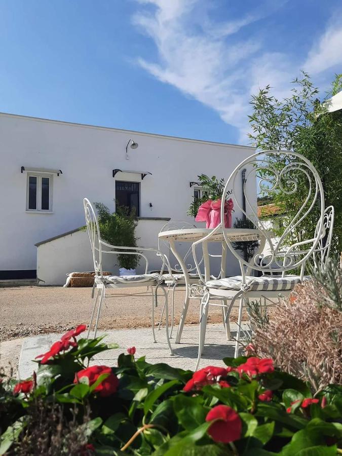Masseria Santa Maria Гравина ин Пулия Екстериор снимка