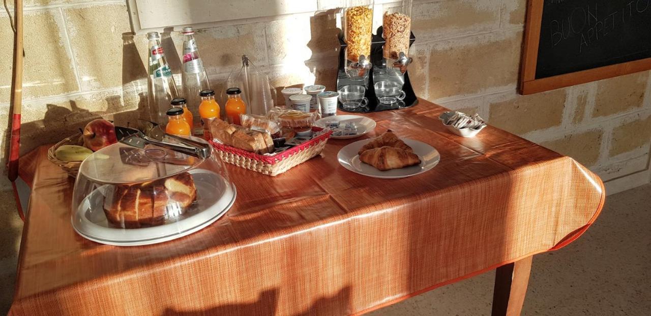 Masseria Santa Maria Гравина ин Пулия Екстериор снимка